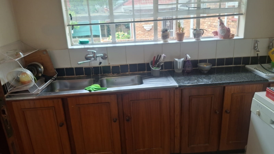 4 Bedroom Property for Sale in Farrarmere Gauteng