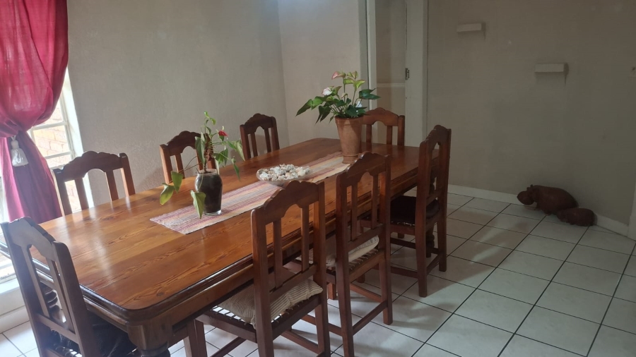 4 Bedroom Property for Sale in Farrarmere Gauteng