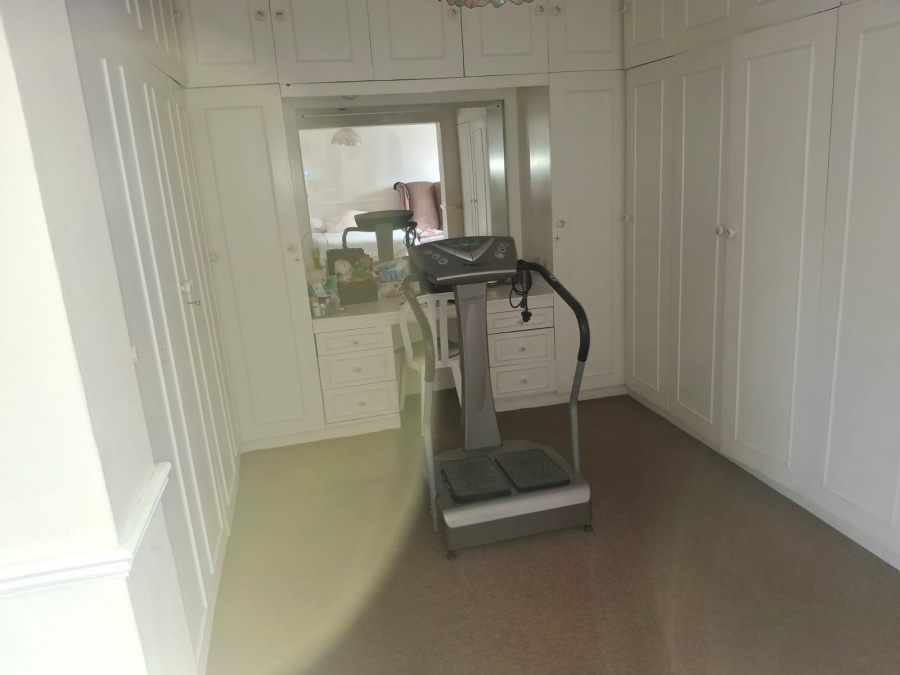 4 Bedroom Property for Sale in Farrarmere Gauteng