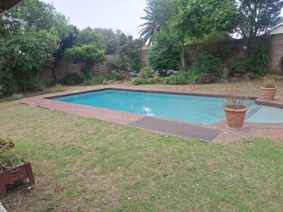 4 Bedroom Property for Sale in Farrarmere Gauteng