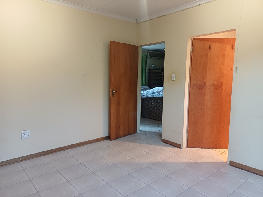 To Let 2 Bedroom Property for Rent in Isandovale Gauteng