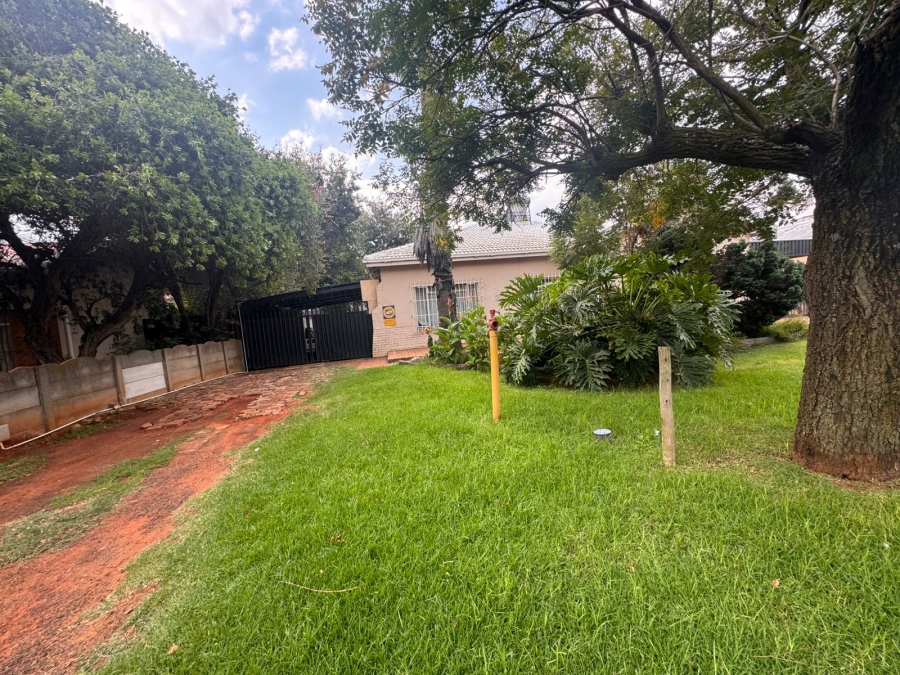 6 Bedroom Property for Sale in Dalview Gauteng