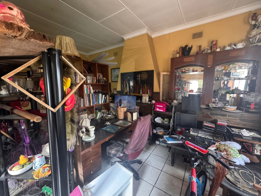 6 Bedroom Property for Sale in Dalview Gauteng