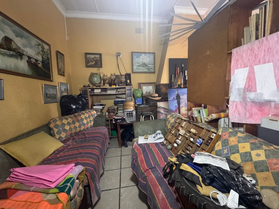 6 Bedroom Property for Sale in Dalview Gauteng