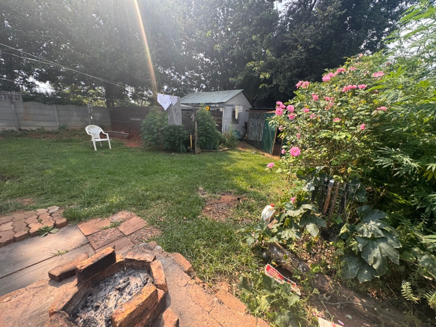 6 Bedroom Property for Sale in Dalview Gauteng