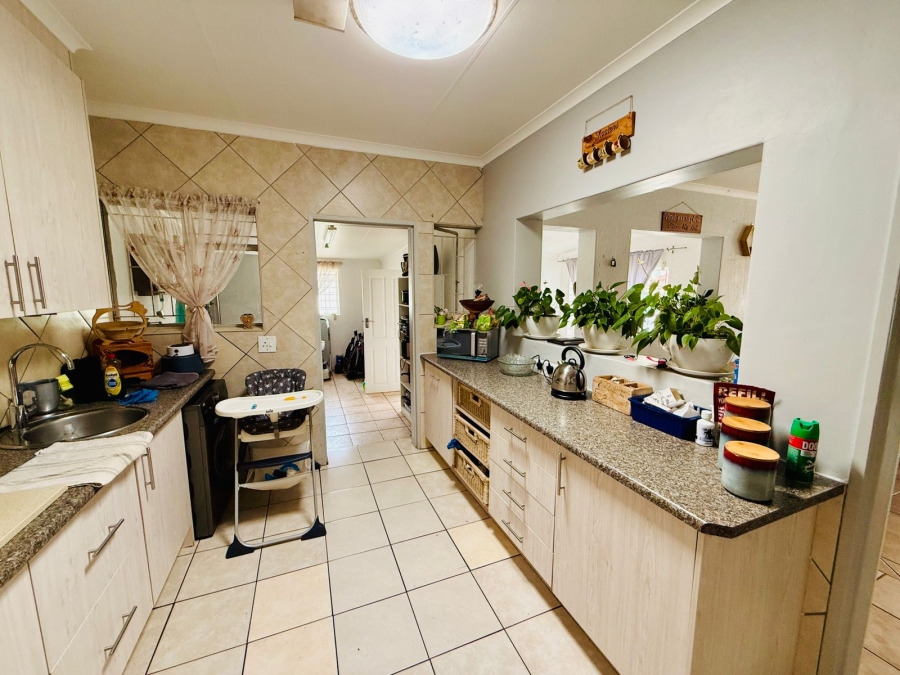 3 Bedroom Property for Sale in Florauna Gauteng