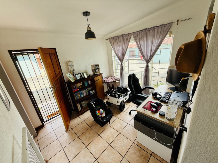 3 Bedroom Property for Sale in Florauna Gauteng