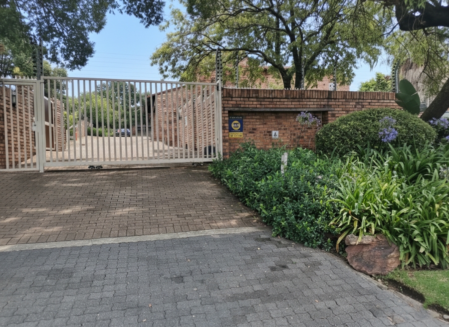 To Let 3 Bedroom Property for Rent in Edenburg Gauteng