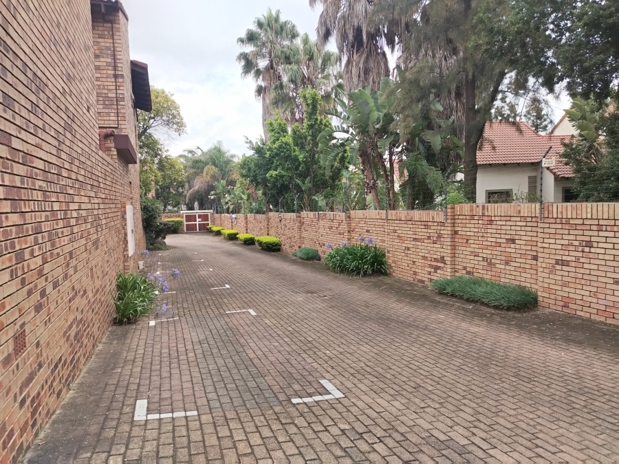 To Let 3 Bedroom Property for Rent in Edenburg Gauteng