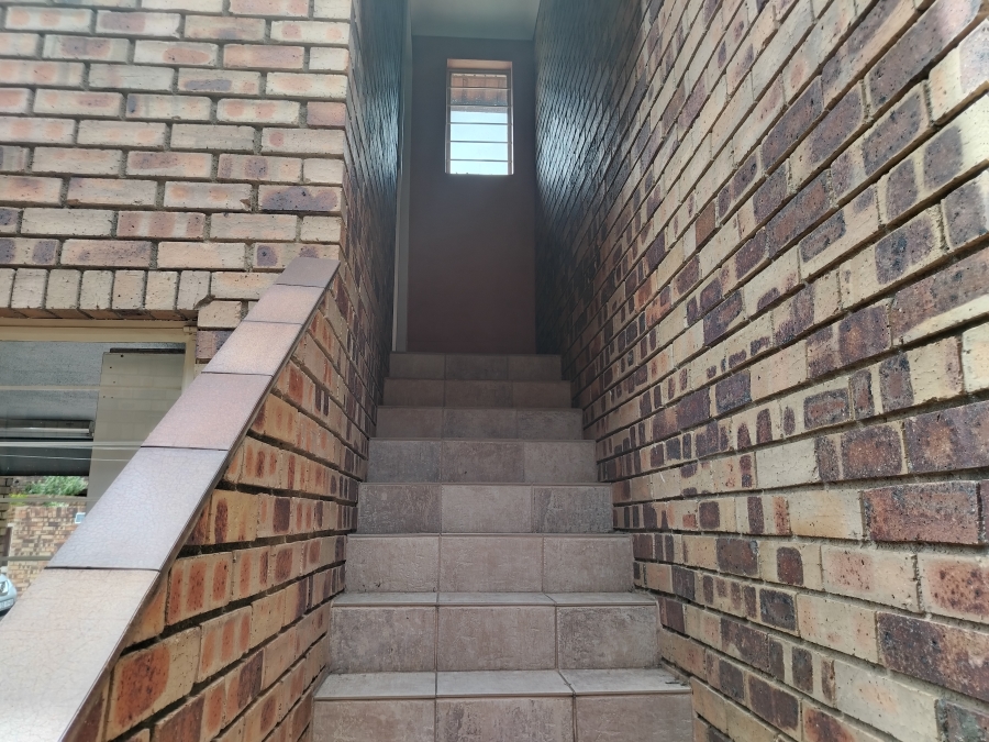 To Let 3 Bedroom Property for Rent in Edenburg Gauteng