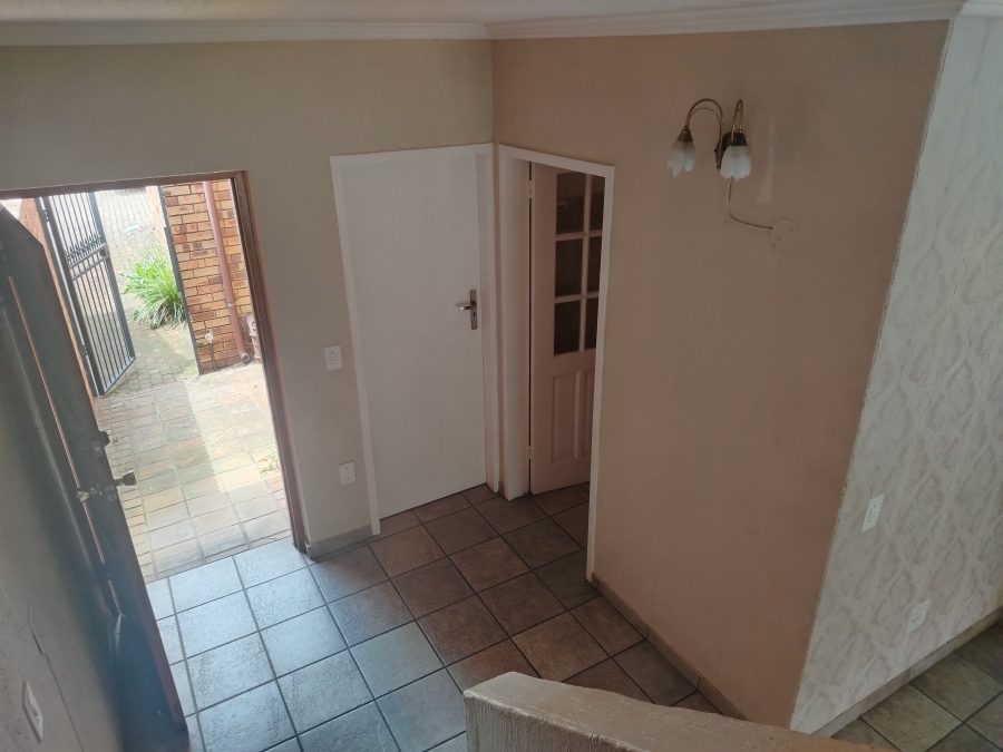 To Let 3 Bedroom Property for Rent in Edenburg Gauteng