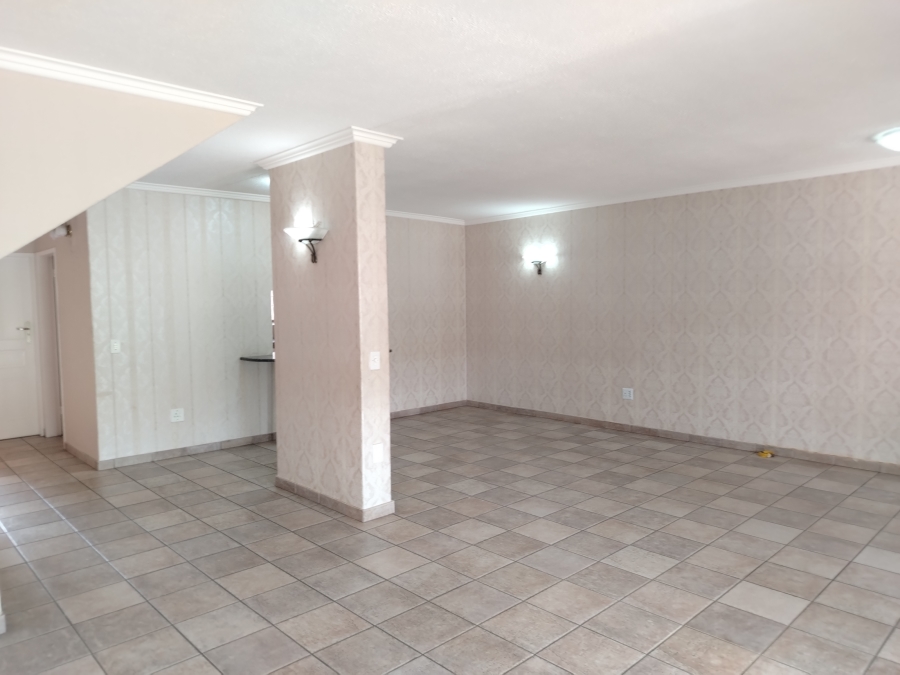 To Let 3 Bedroom Property for Rent in Edenburg Gauteng