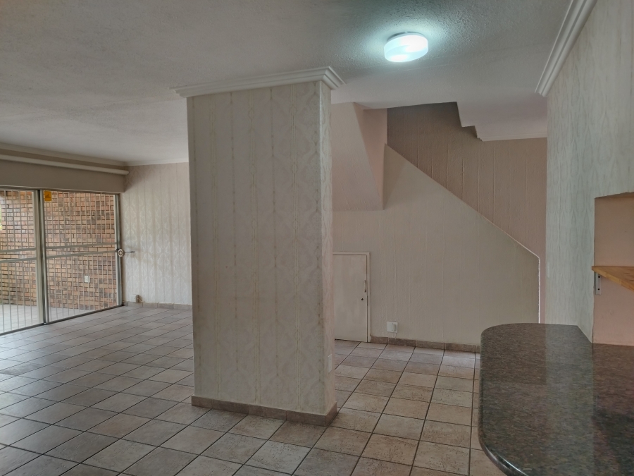 To Let 3 Bedroom Property for Rent in Edenburg Gauteng