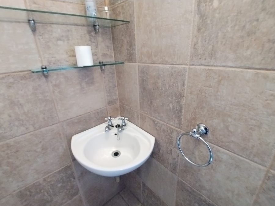 To Let 3 Bedroom Property for Rent in Edenburg Gauteng