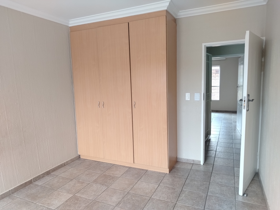 To Let 3 Bedroom Property for Rent in Edenburg Gauteng