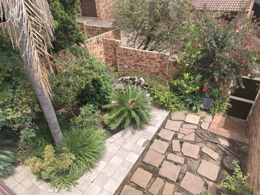 To Let 3 Bedroom Property for Rent in Edenburg Gauteng