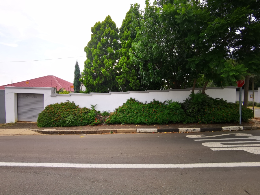 3 Bedroom Property for Sale in Orange Grove Gauteng