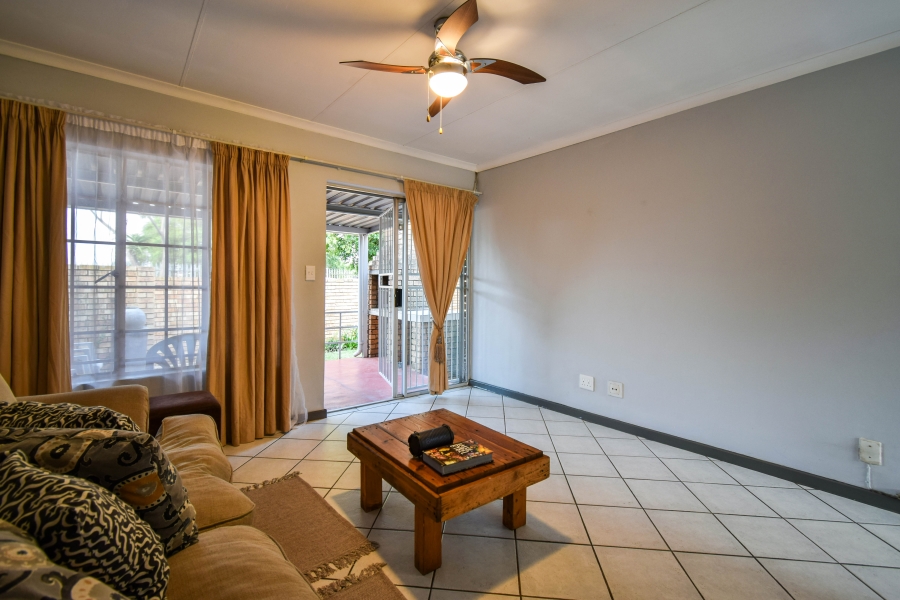 2 Bedroom Property for Sale in Magalieskruin Gauteng