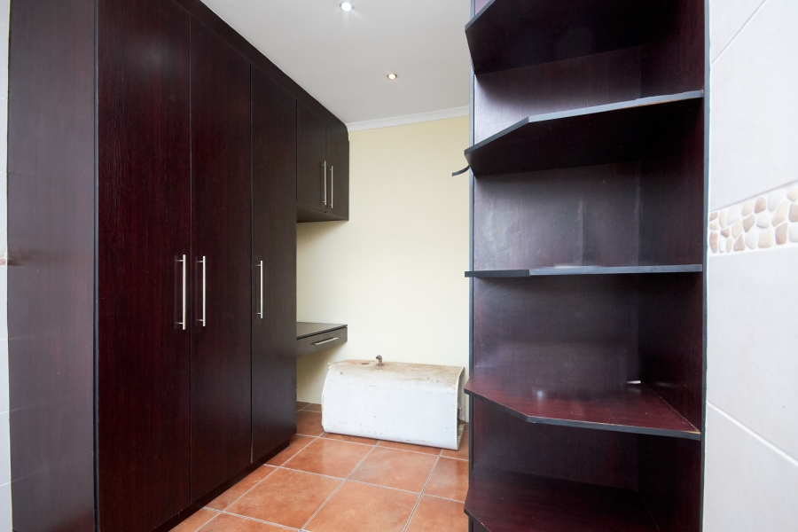 To Let 4 Bedroom Property for Rent in Discovery Gauteng