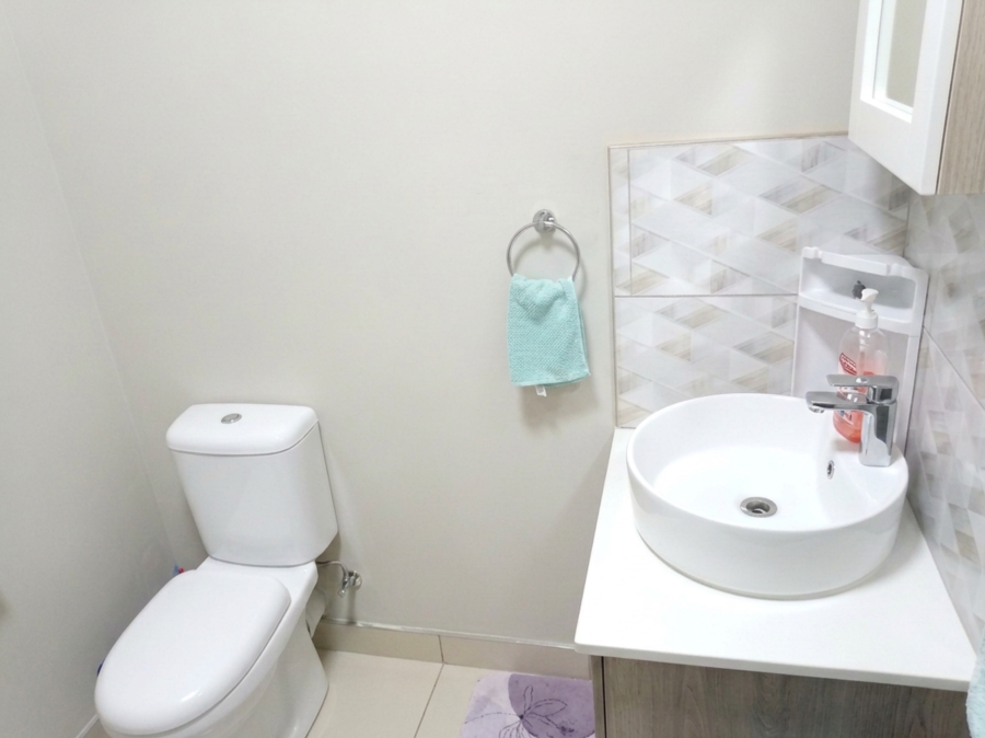 2 Bedroom Property for Sale in Halfway Gardens Gauteng