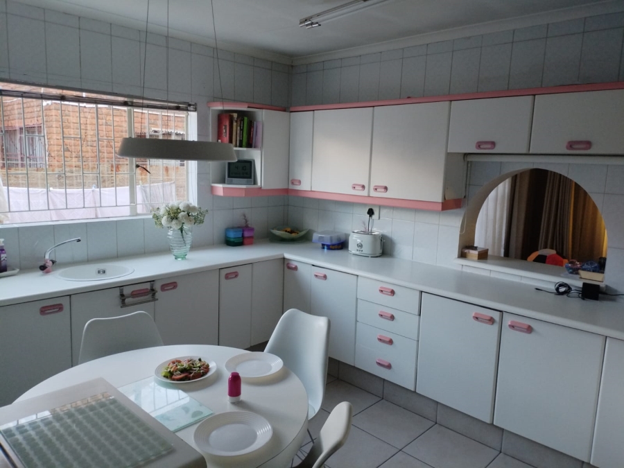 3 Bedroom Property for Sale in Bakerton Gauteng