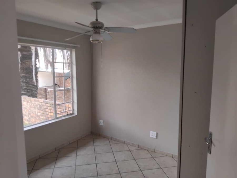 3 Bedroom Property for Sale in Birchleigh Gauteng