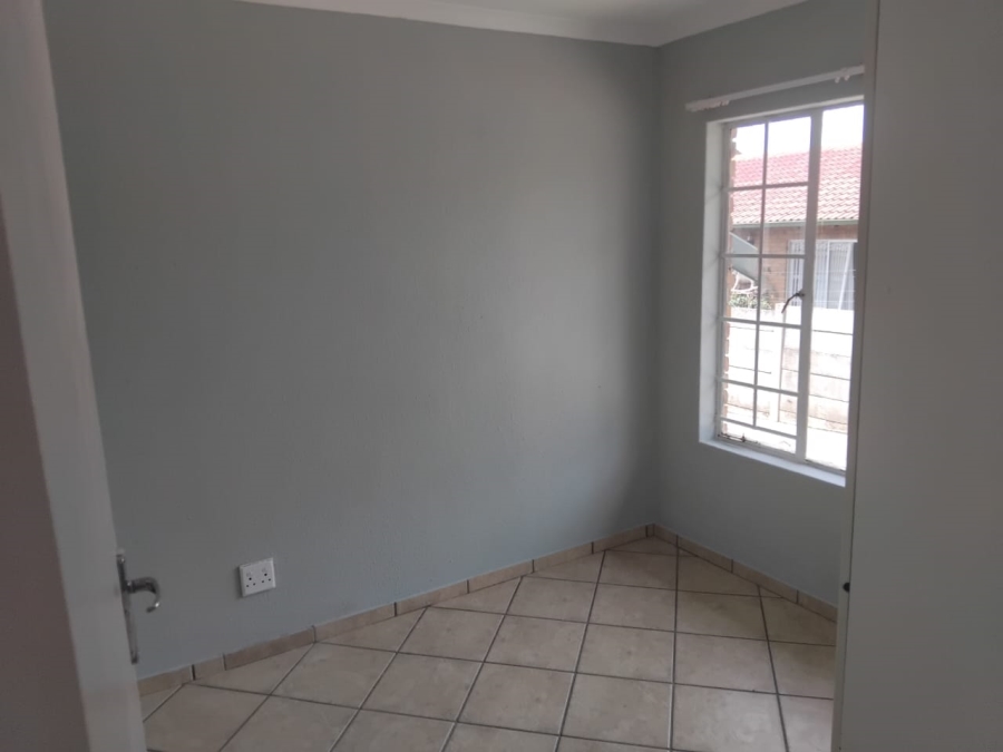3 Bedroom Property for Sale in Birchleigh Gauteng