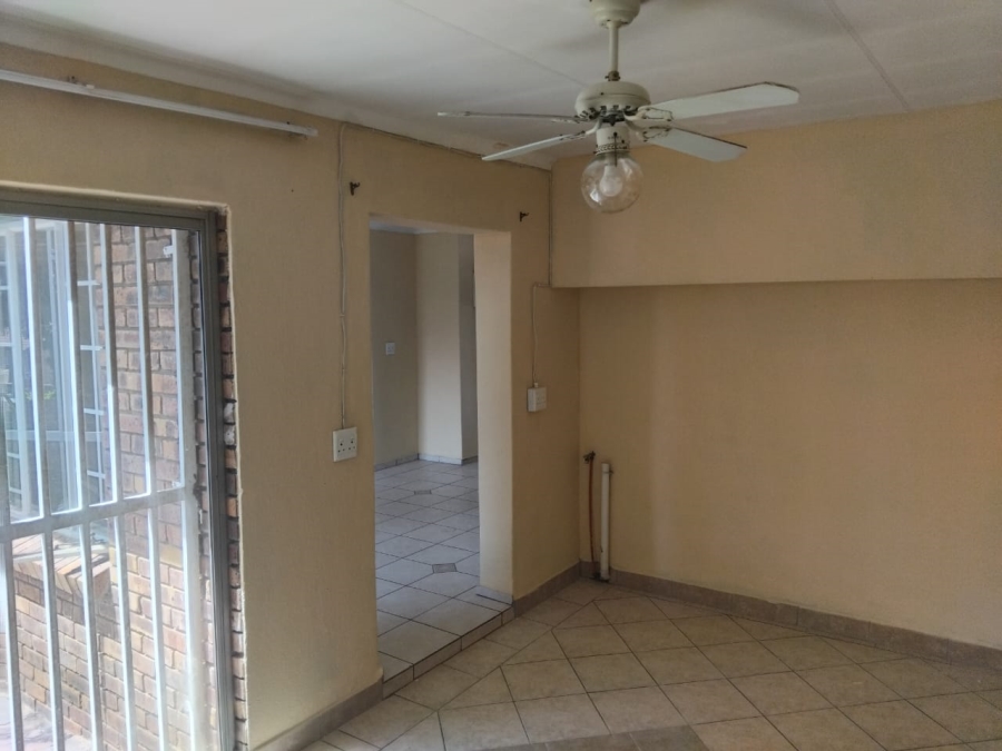 3 Bedroom Property for Sale in Birchleigh Gauteng