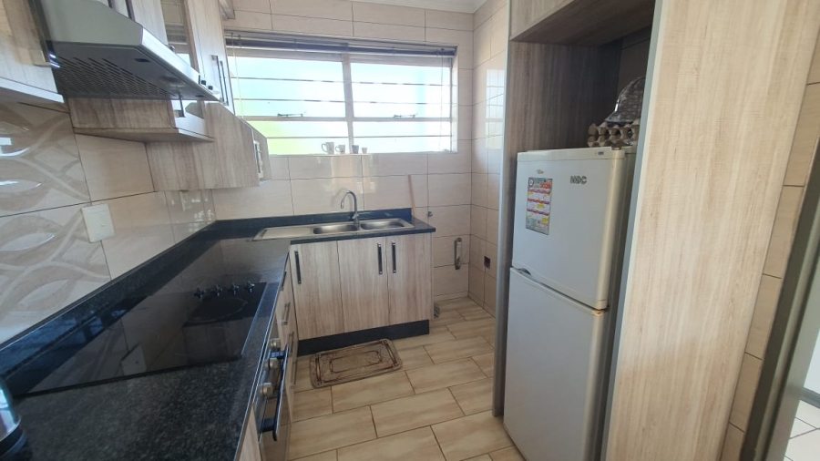 2 Bedroom Property for Sale in Raceview Gauteng