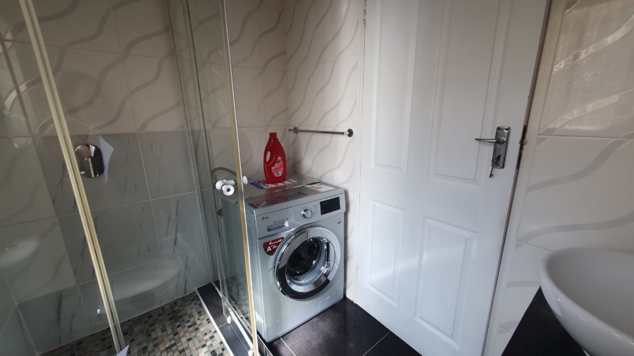 3 Bedroom Property for Sale in Bassonia Gauteng