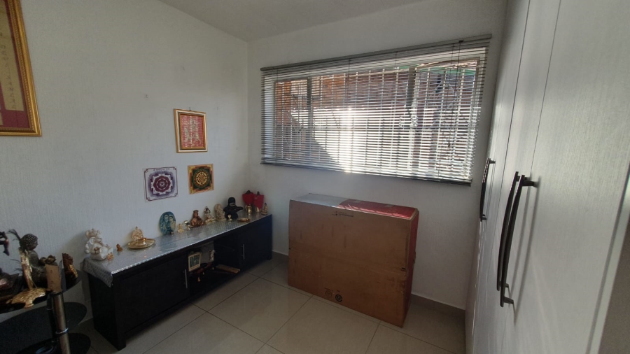 3 Bedroom Property for Sale in Bassonia Gauteng
