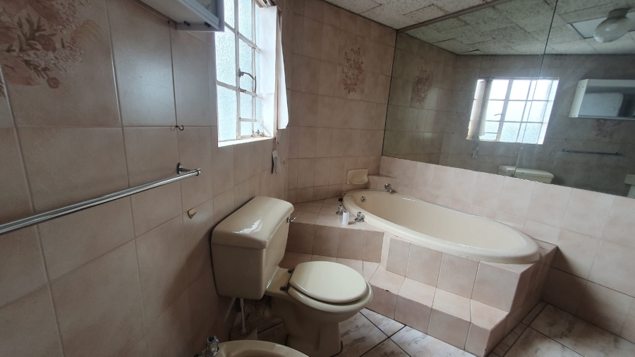 4 Bedroom Property for Sale in Rewlatch Gauteng