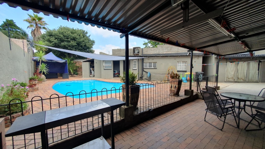 4 Bedroom Property for Sale in Rewlatch Gauteng