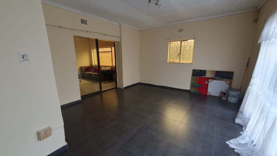 4 Bedroom Property for Sale in Roseacre Gauteng