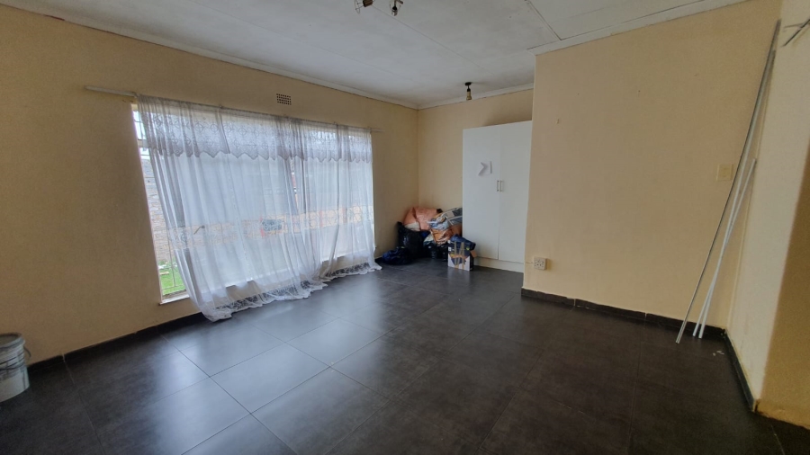 4 Bedroom Property for Sale in Roseacre Gauteng