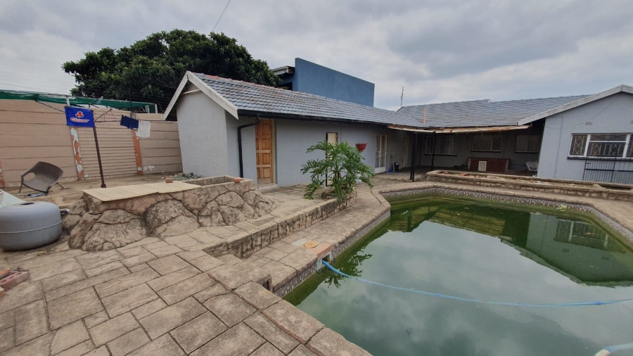 4 Bedroom Property for Sale in Roseacre Gauteng