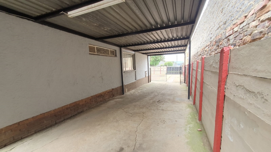 4 Bedroom Property for Sale in Roseacre Gauteng