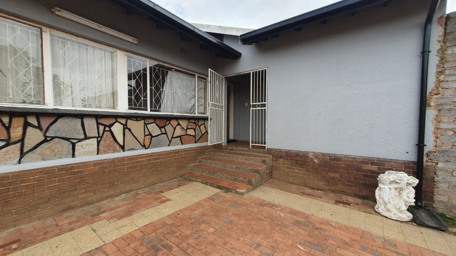 4 Bedroom Property for Sale in Roseacre Gauteng