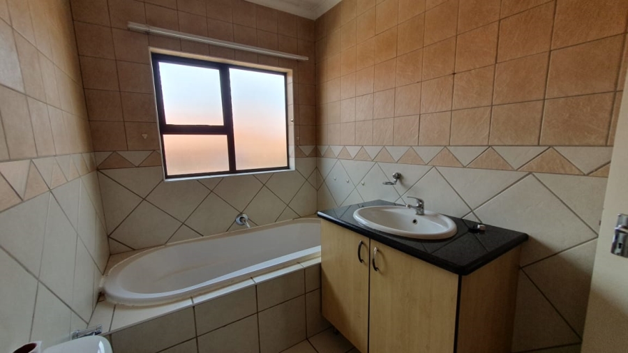 2 Bedroom Property for Sale in Florentia Gauteng