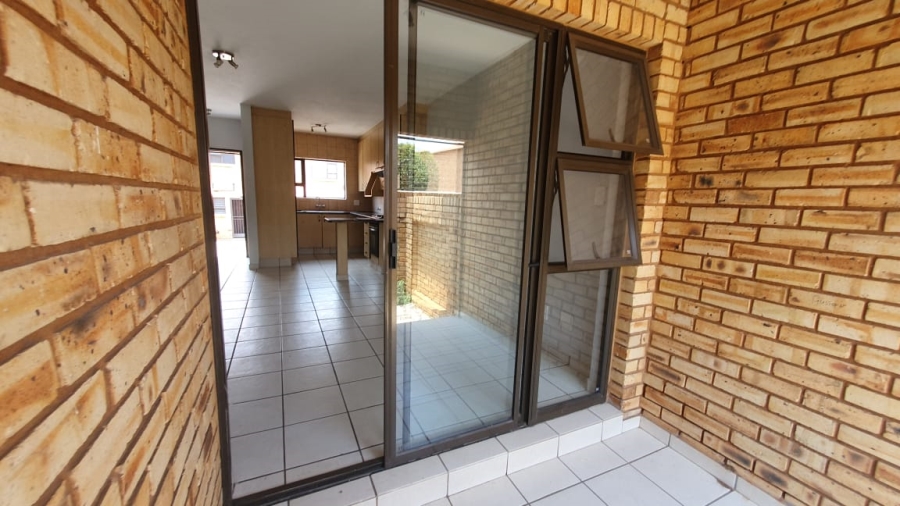 2 Bedroom Property for Sale in Florentia Gauteng