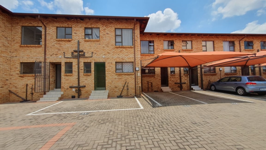 2 Bedroom Property for Sale in Florentia Gauteng