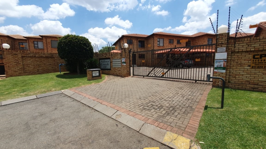 2 Bedroom Property for Sale in Florentia Gauteng