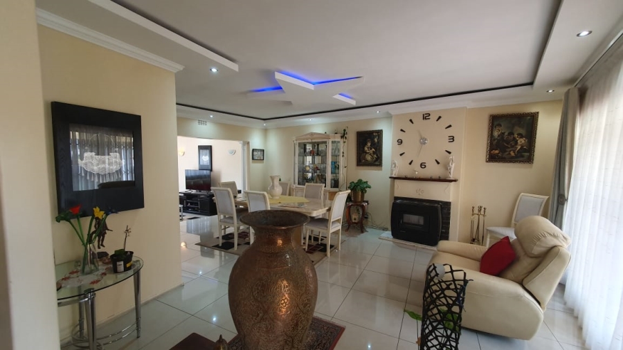 4 Bedroom Property for Sale in Lambton Gauteng