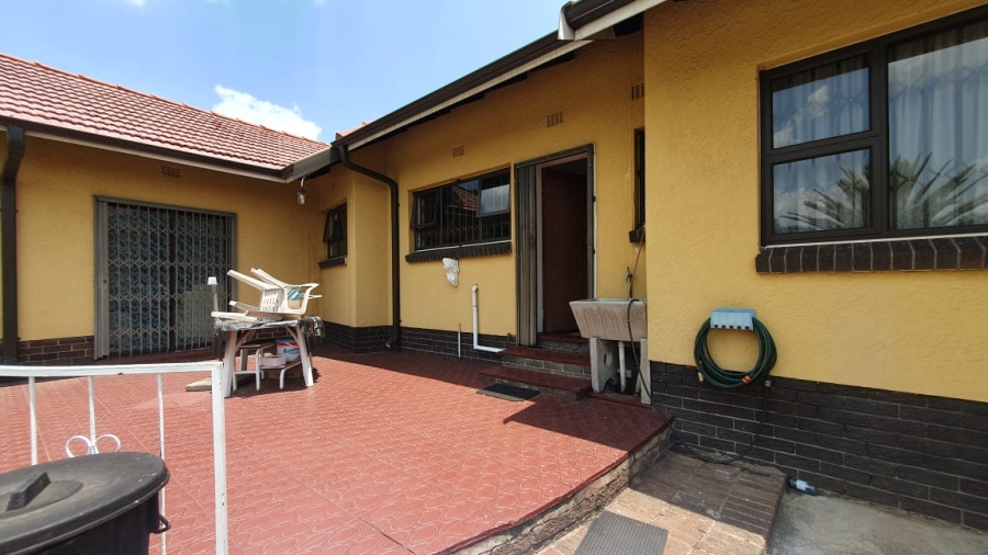 4 Bedroom Property for Sale in Lambton Gauteng