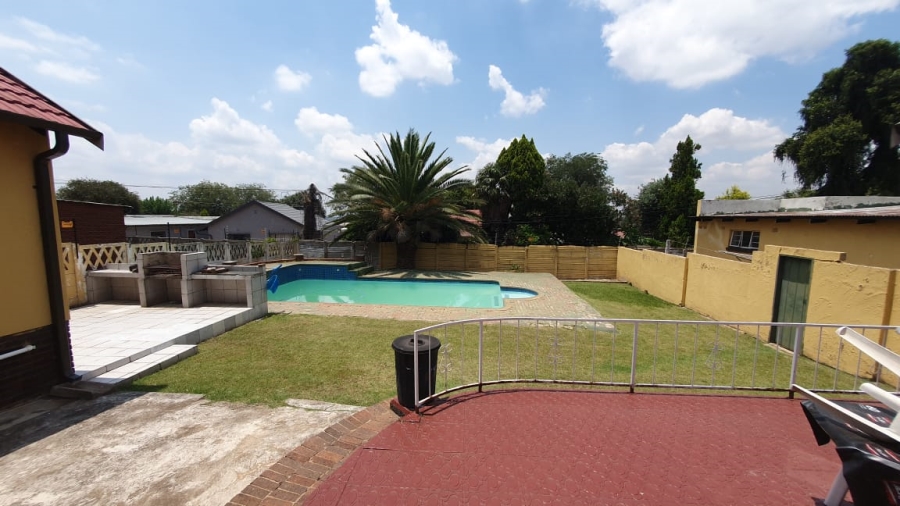 4 Bedroom Property for Sale in Lambton Gauteng