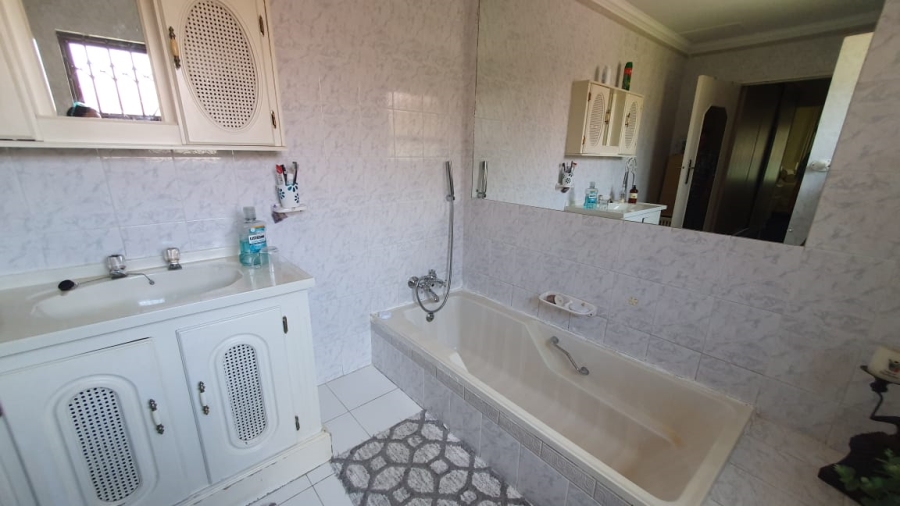 4 Bedroom Property for Sale in Lambton Gauteng