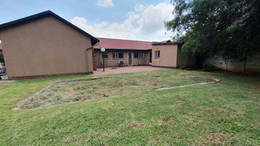 4 Bedroom Property for Sale in Lambton Gauteng
