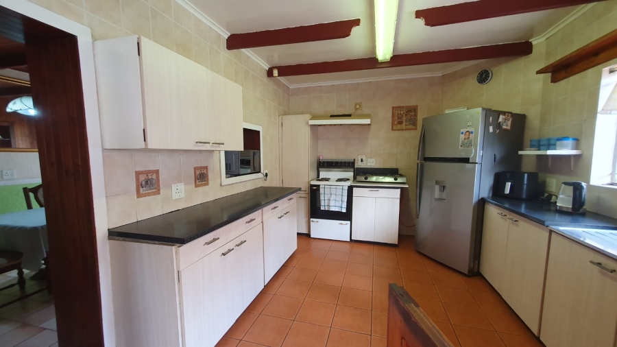 6 Bedroom Property for Sale in Rewlatch Gauteng