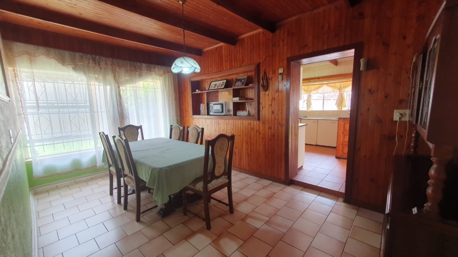 6 Bedroom Property for Sale in Rewlatch Gauteng