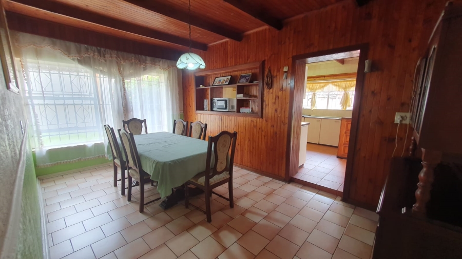 6 Bedroom Property for Sale in Rewlatch Gauteng